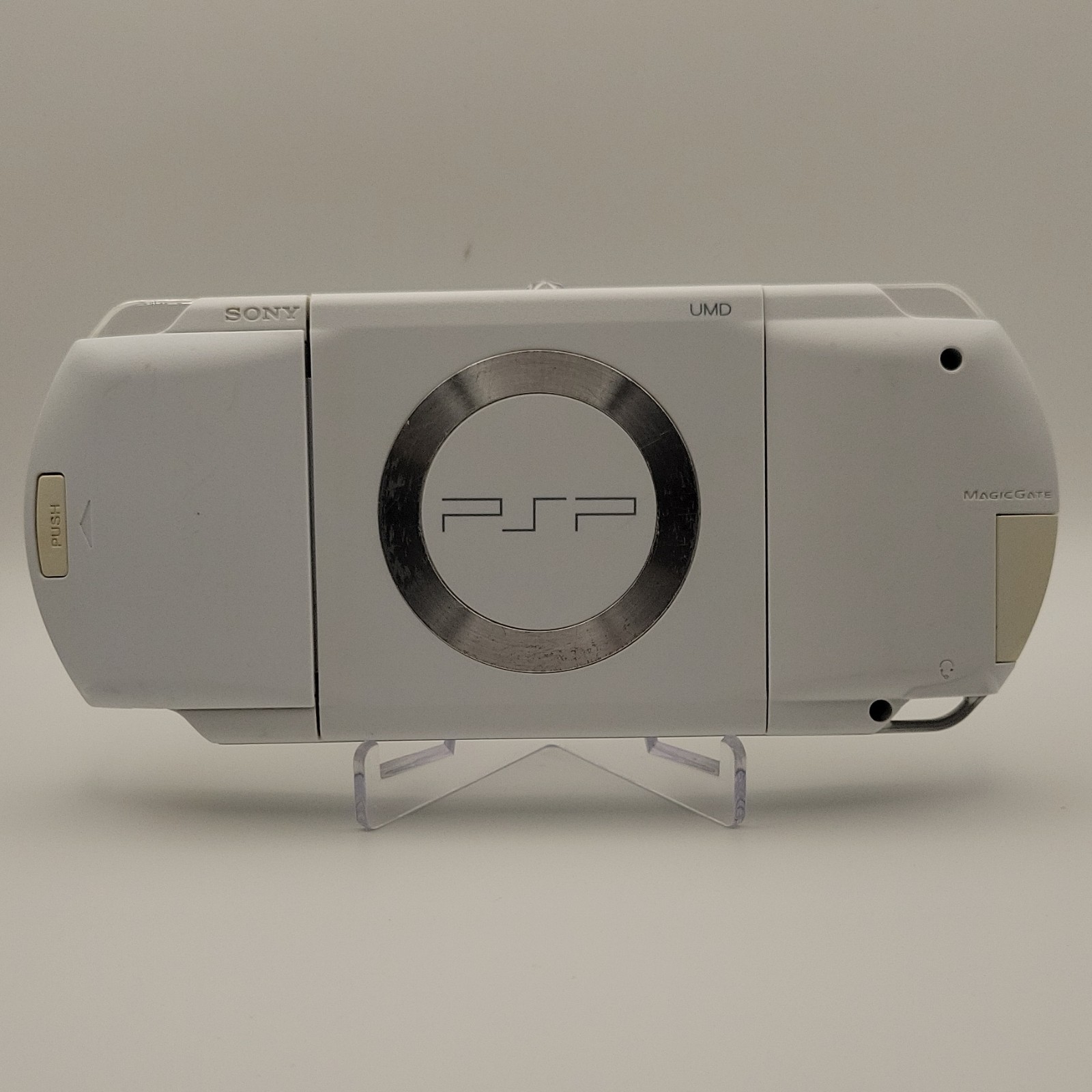Sony PSP 1000 White Beige Handheld System Wi-Fi Capability CFW ready.