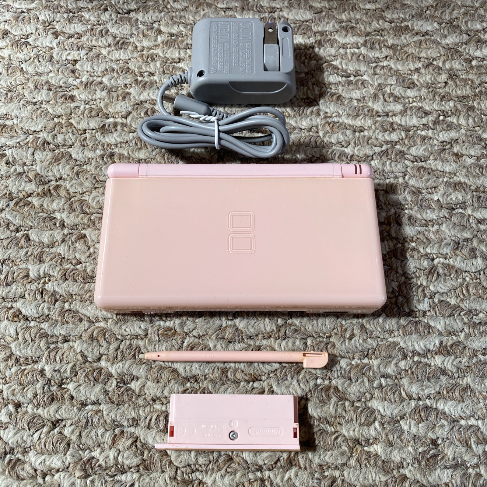 Nintendo DS Lite Coral Pink Handheld System WITH CHARGER AND STYLUS! USA Version