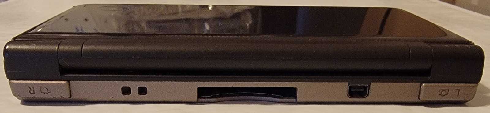 Nintendo DSi XL Bronze w/ Charger & 5 Games Mario 64 DS & New Super Mario Bros