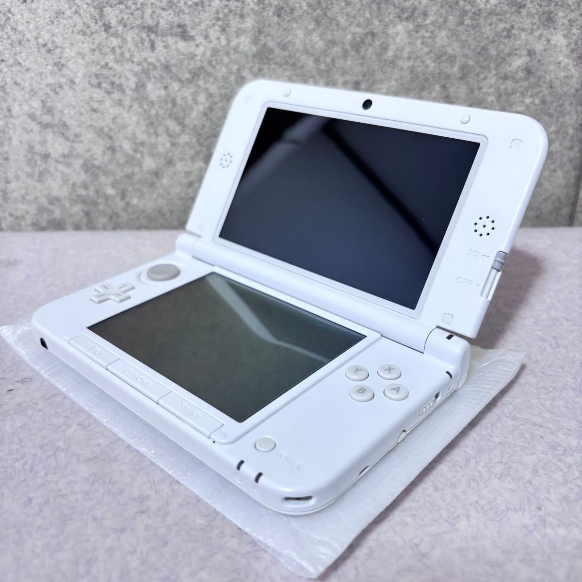 Nintendo 3DS LL White SPR-001 (JPN) Game Console Box
