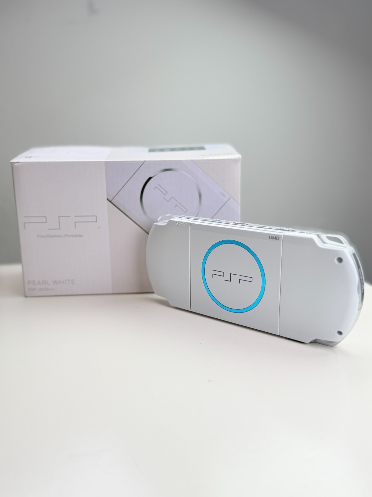 psp 3000 pearl white edition