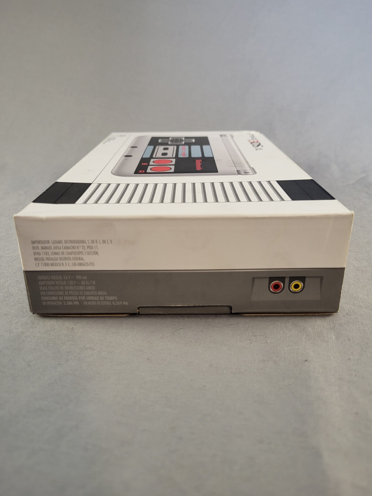 Nintendo 3DS XL – Retro NES Edition – SPR-001 – Complete In Box – Tested!