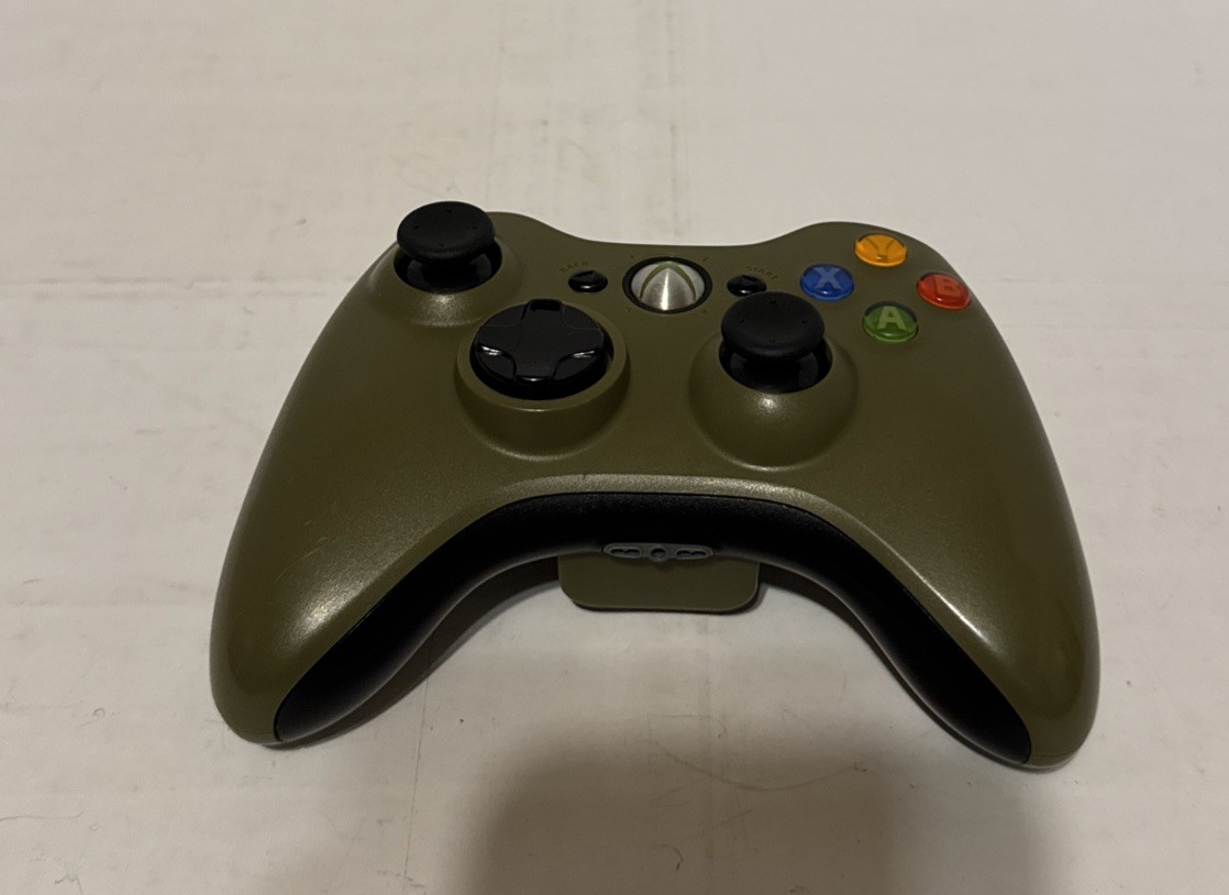 Halo 3 Xbox 360 Complete Console Set w OEM Controller HDD Very Clean