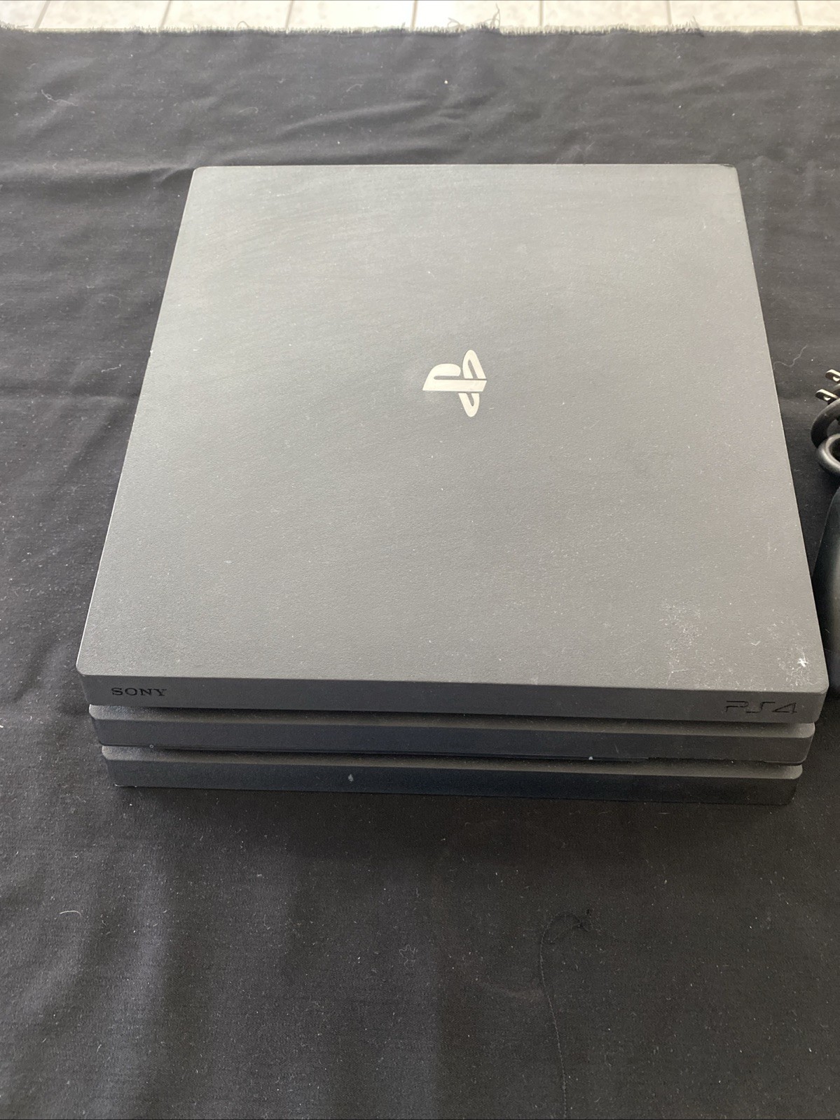 SONY PS4 PRO 1TB CONSOLE CUH-7015B W/ 1 CONTROLLER – TESTED FREE SHIP