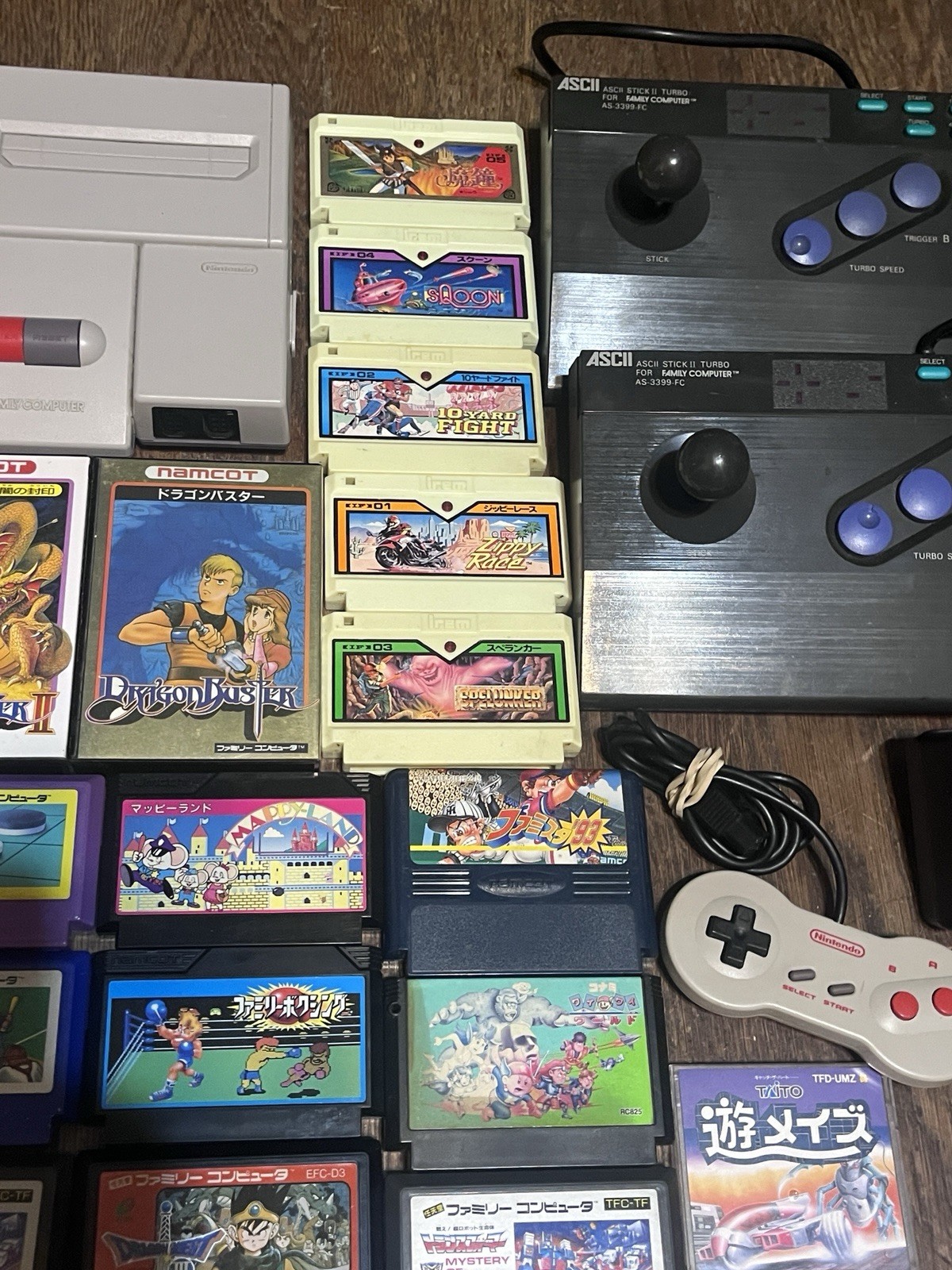 Nintendo Famicom AV Console HVC-101 & 40 Games 2 Arcade Sticks Rare Tested NES🔥