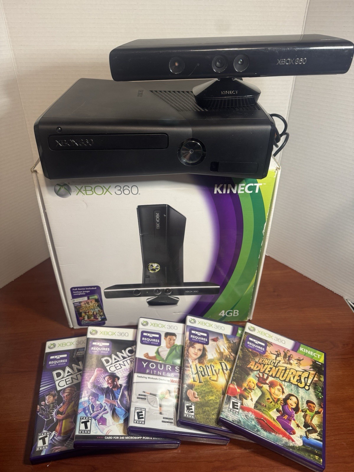 Xbox 360 Slim Kinect Bundle With 5 Games