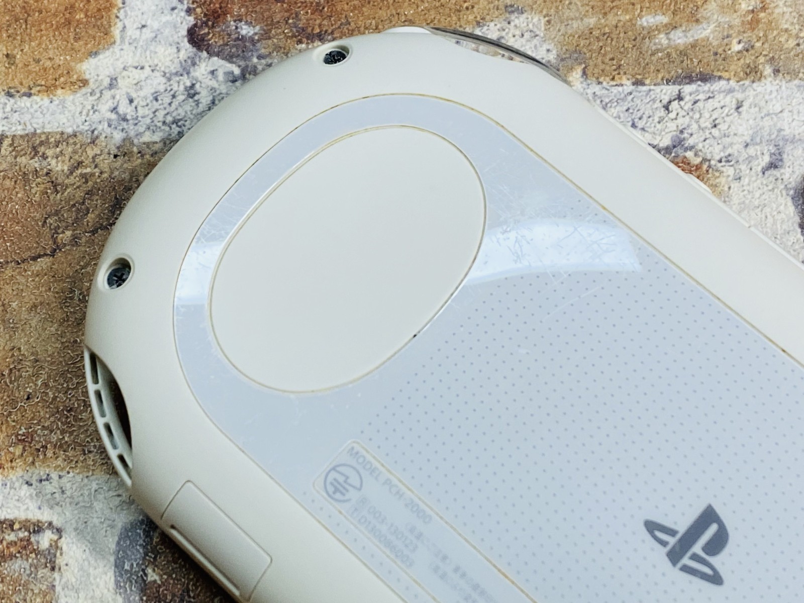 PS Vita PCH-2000 White ZA12 SONY PlayStation Japan Charger 16GB Pouch Tested DDP