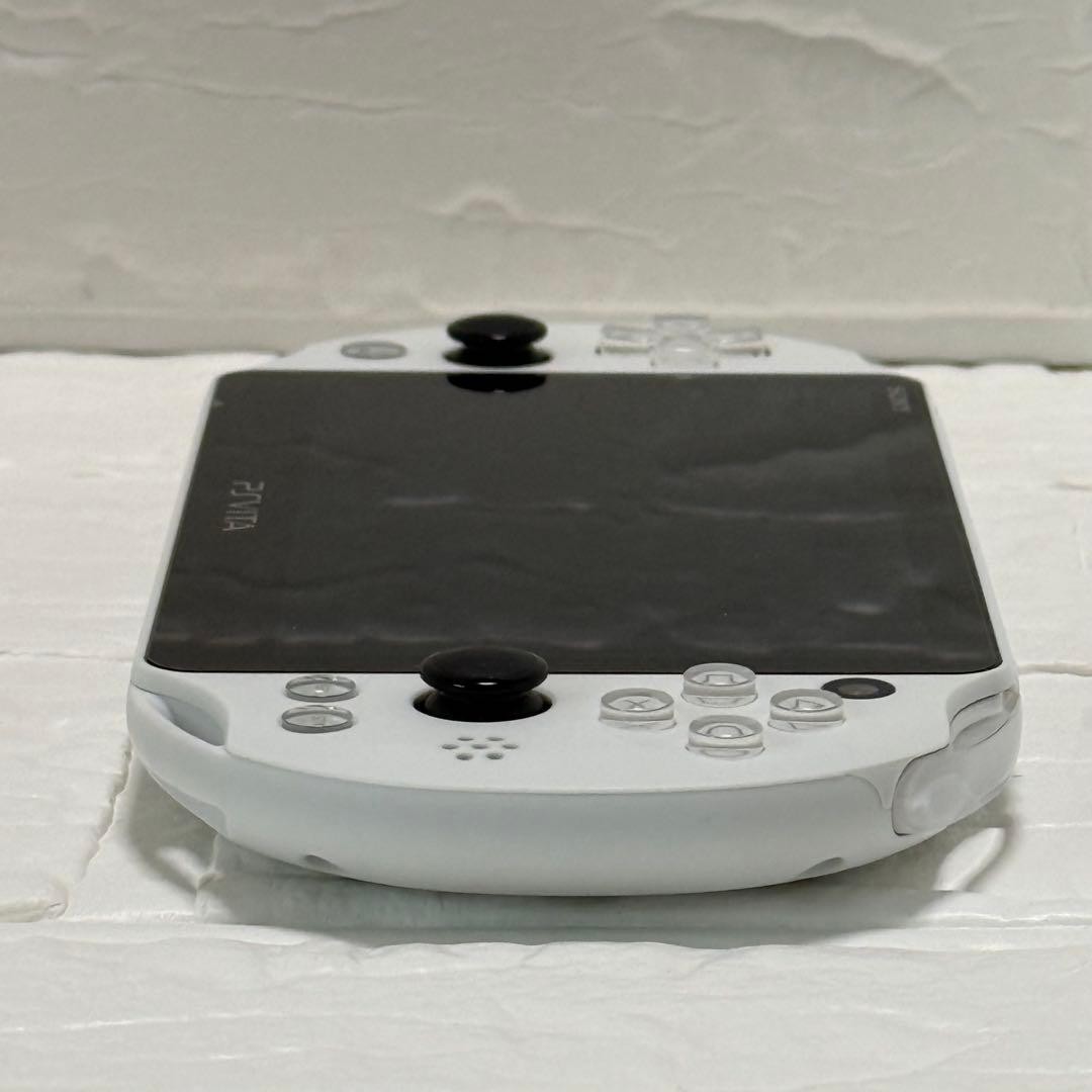 Near Mint Sony PS Vita PCH-2000 Handheld Console – Glacier White