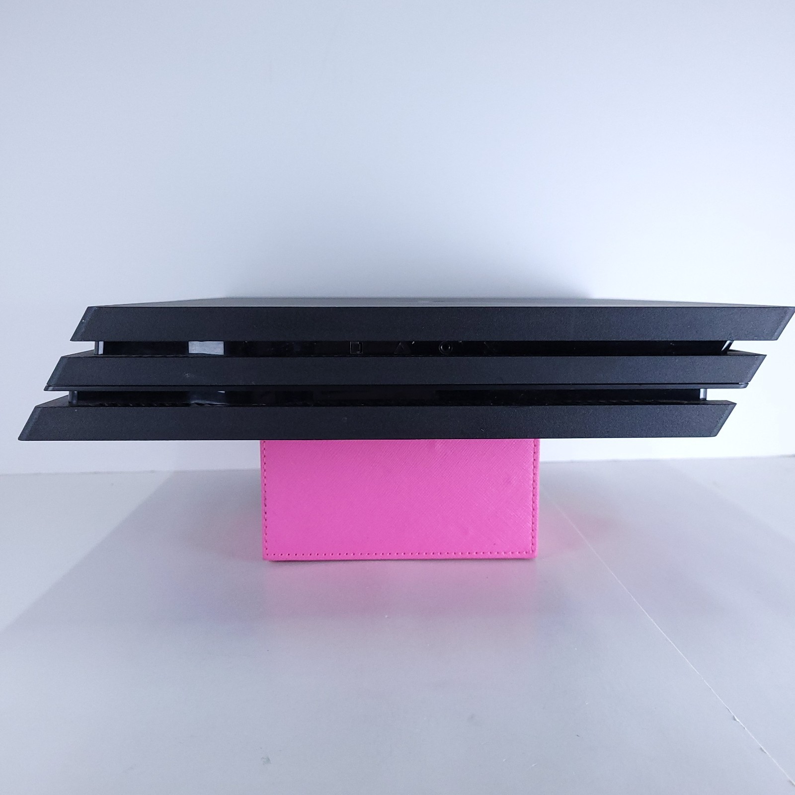 Sony PlayStation 4 Pro 1TB Console model CUH-7015B w/Rose Gold Controller