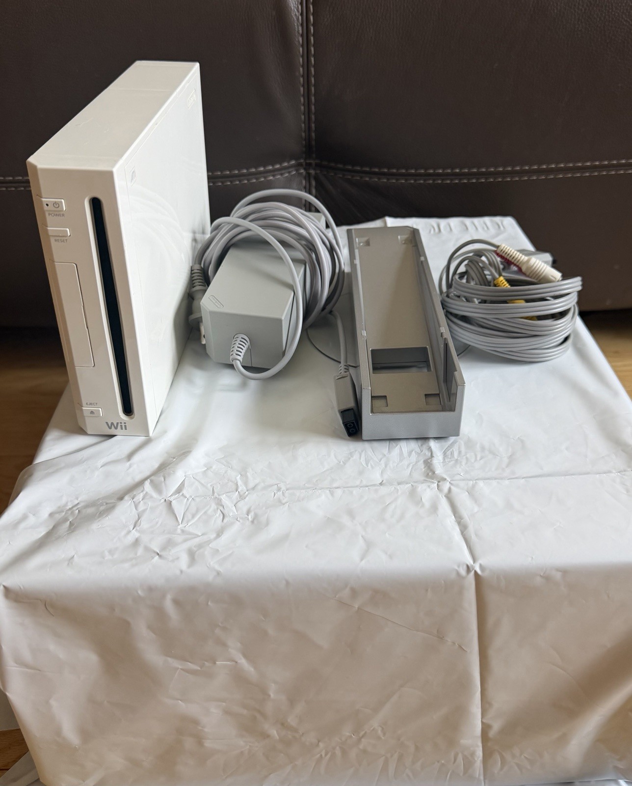 Nintendo Wii Console Bundle with 3 Controllers Games And Extras Model RVL-001