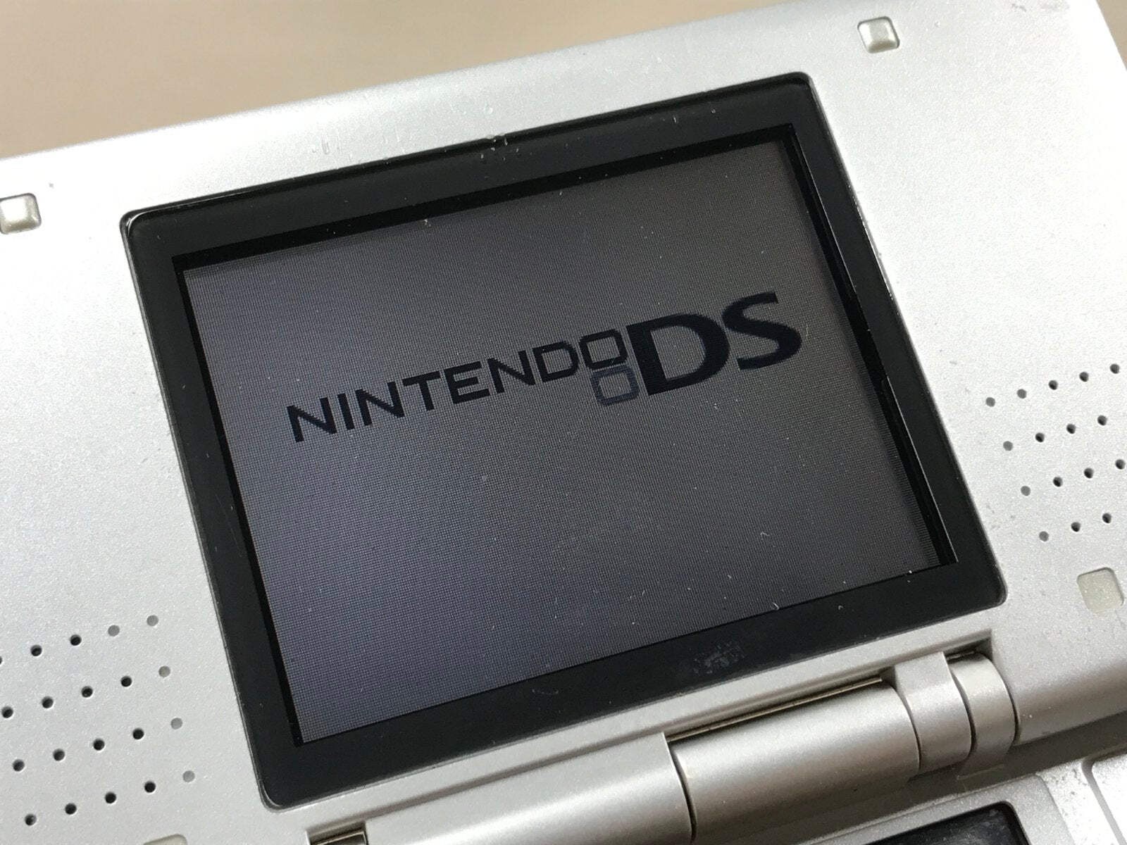 Nintendo DS Platinum Silver Console Nintendo Japan – With Defects LG9510