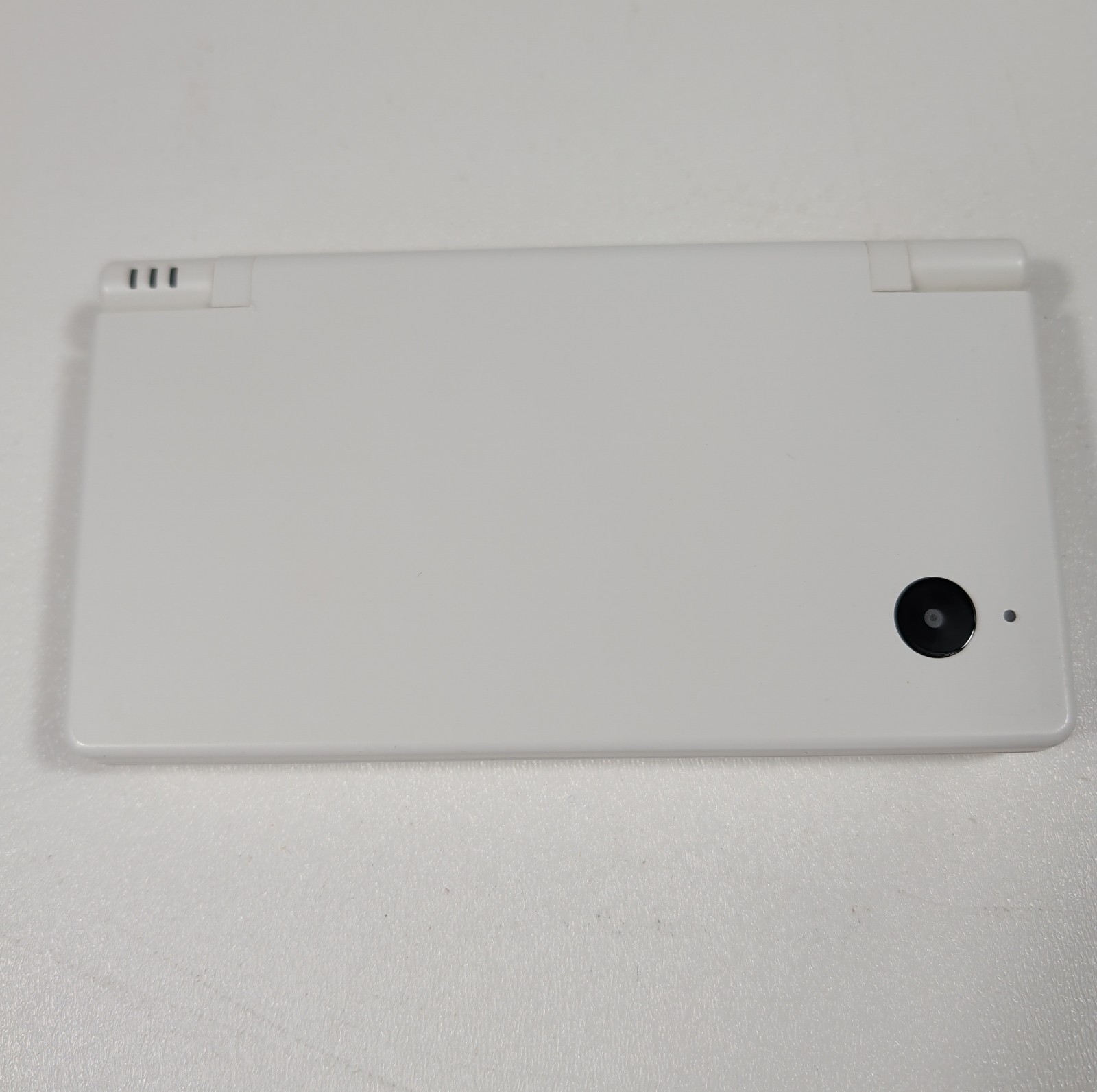 Nintendo DSi White Preloaded Library (8 games) Cartridge Game (1) Charger Stylus