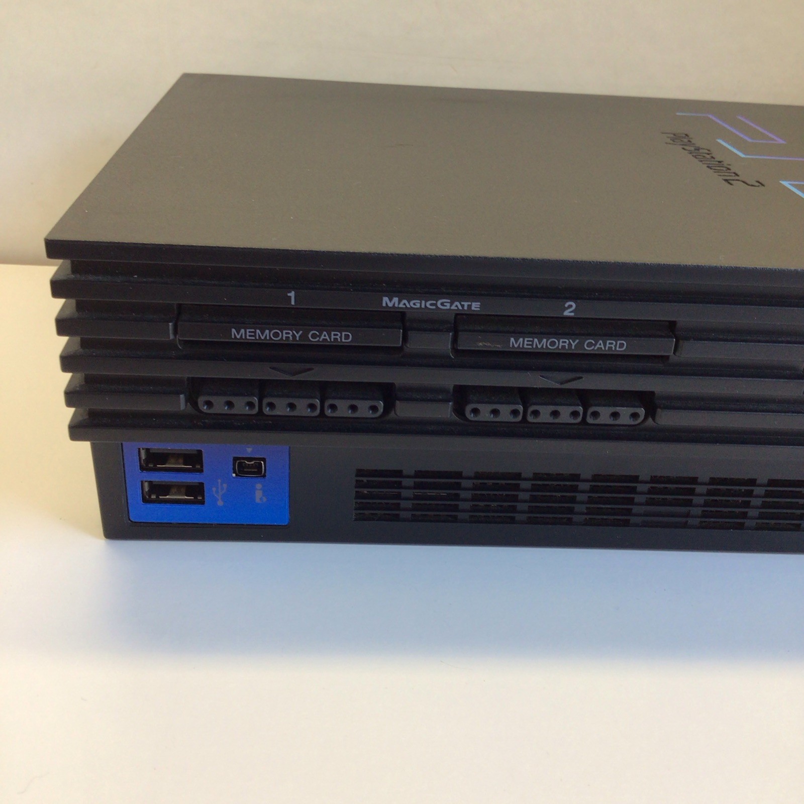 Sony PlayStation 2 PS2 Console SCPH-39001 Black NTSC-U/C w/ NCAA 2005