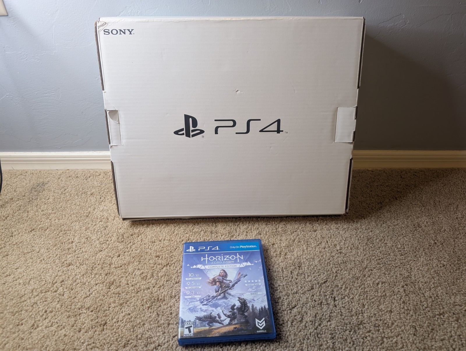 Sony PlayStation 4 PS4 Slim 1TB Console CUH-2215B Controller Cables Box Horizon