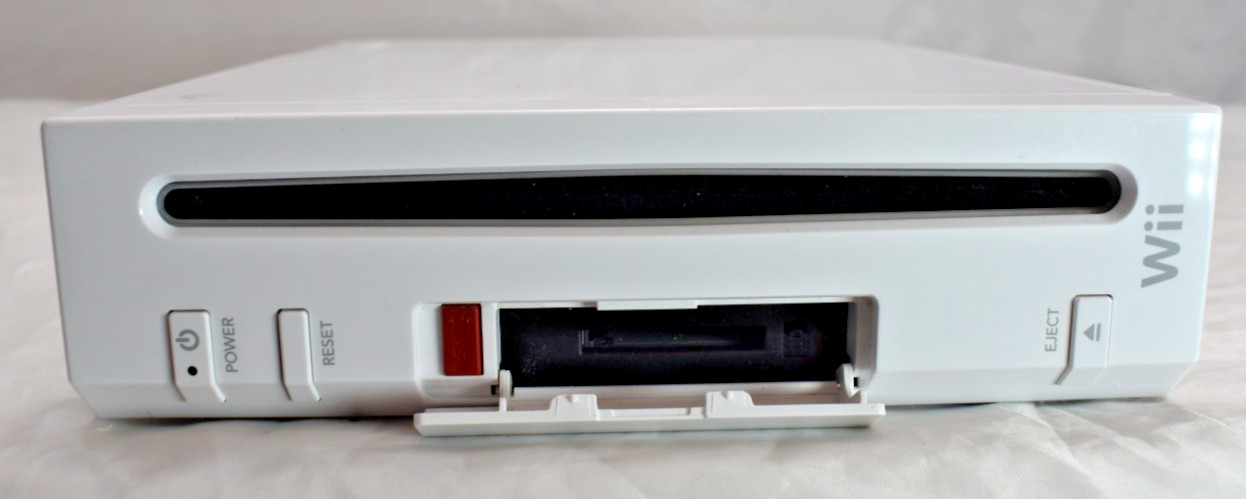 Nintendo Wii RVL-001 Console with Cables 2 Remote & Nunchuk. Tested Works