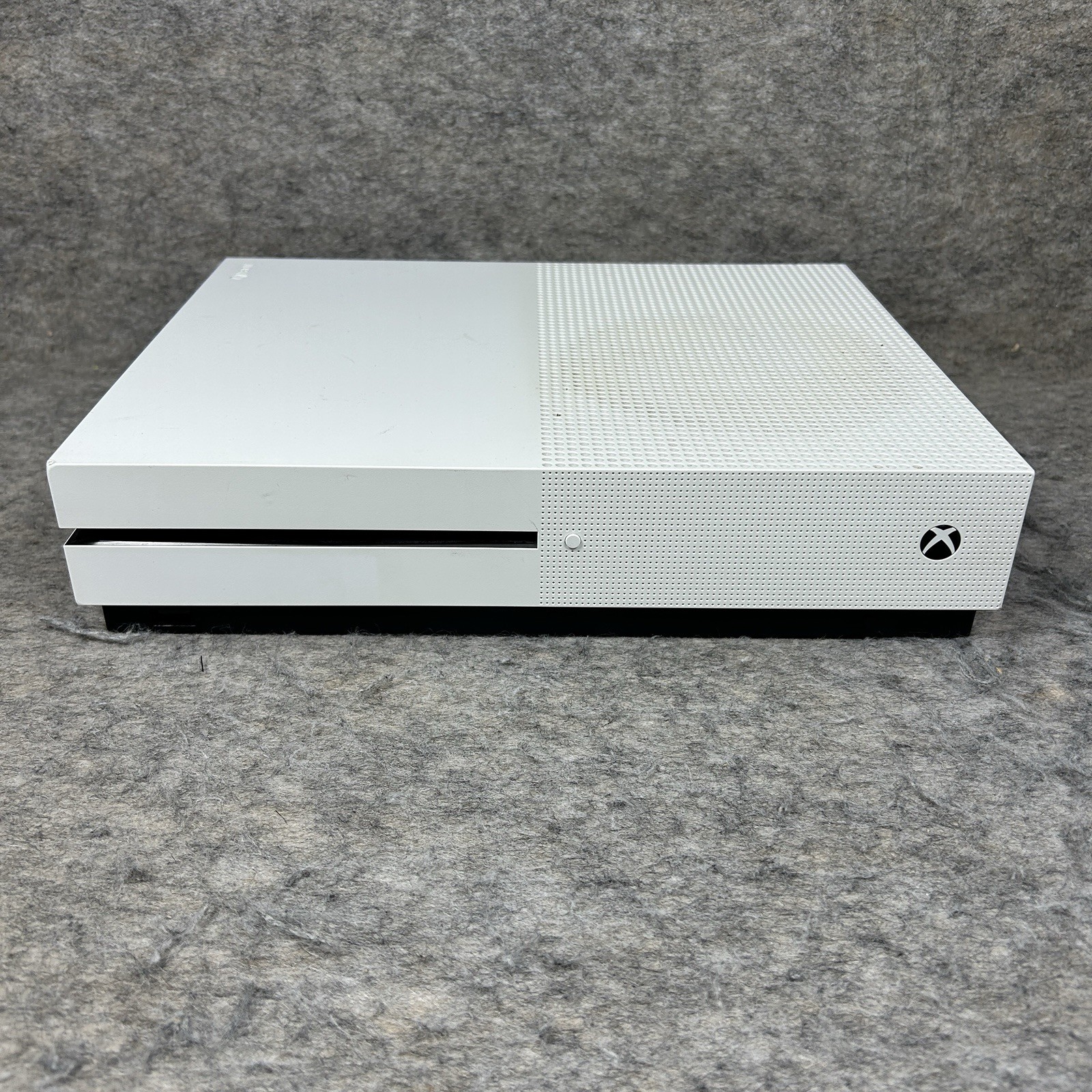 Microsoft Xbox One S 500GB Game Console Only White 1681 W/ Cords Tested