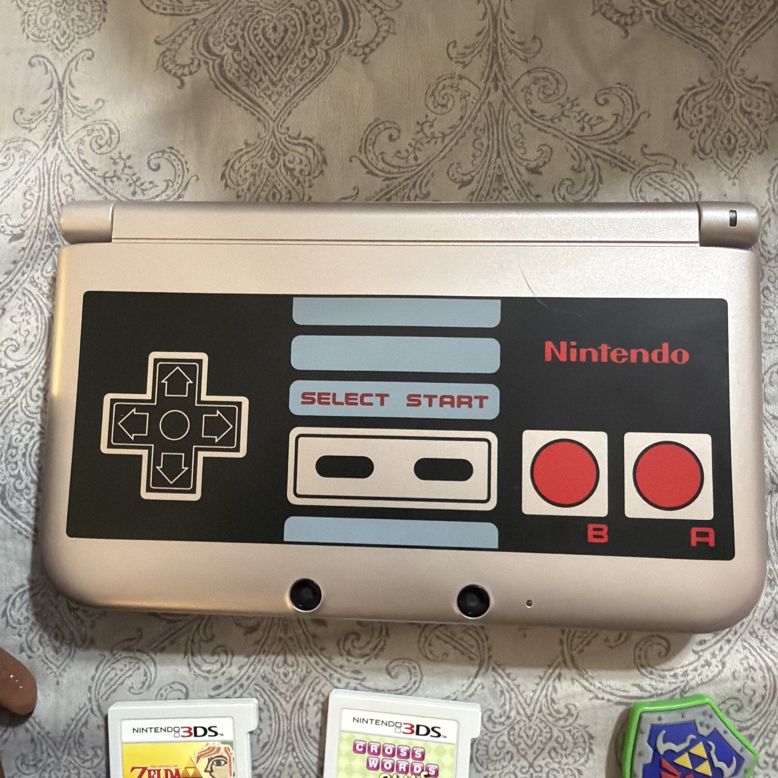 Nintendo 3DS XL NES (Controller) Edition Handheld – Lot SPR-001 Lot