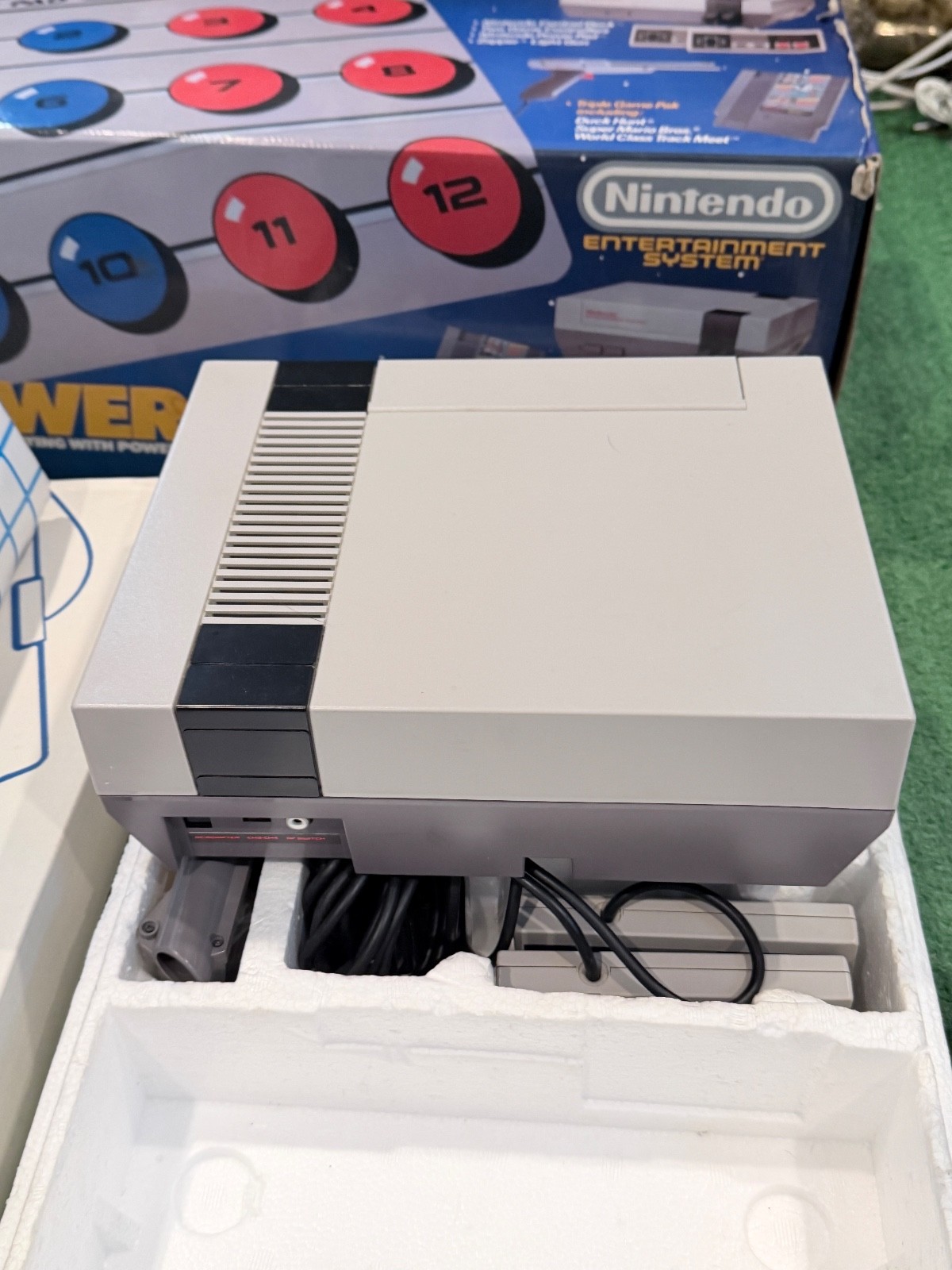 Vintage Nintendo NES Power Set Console Original Box Complete Works