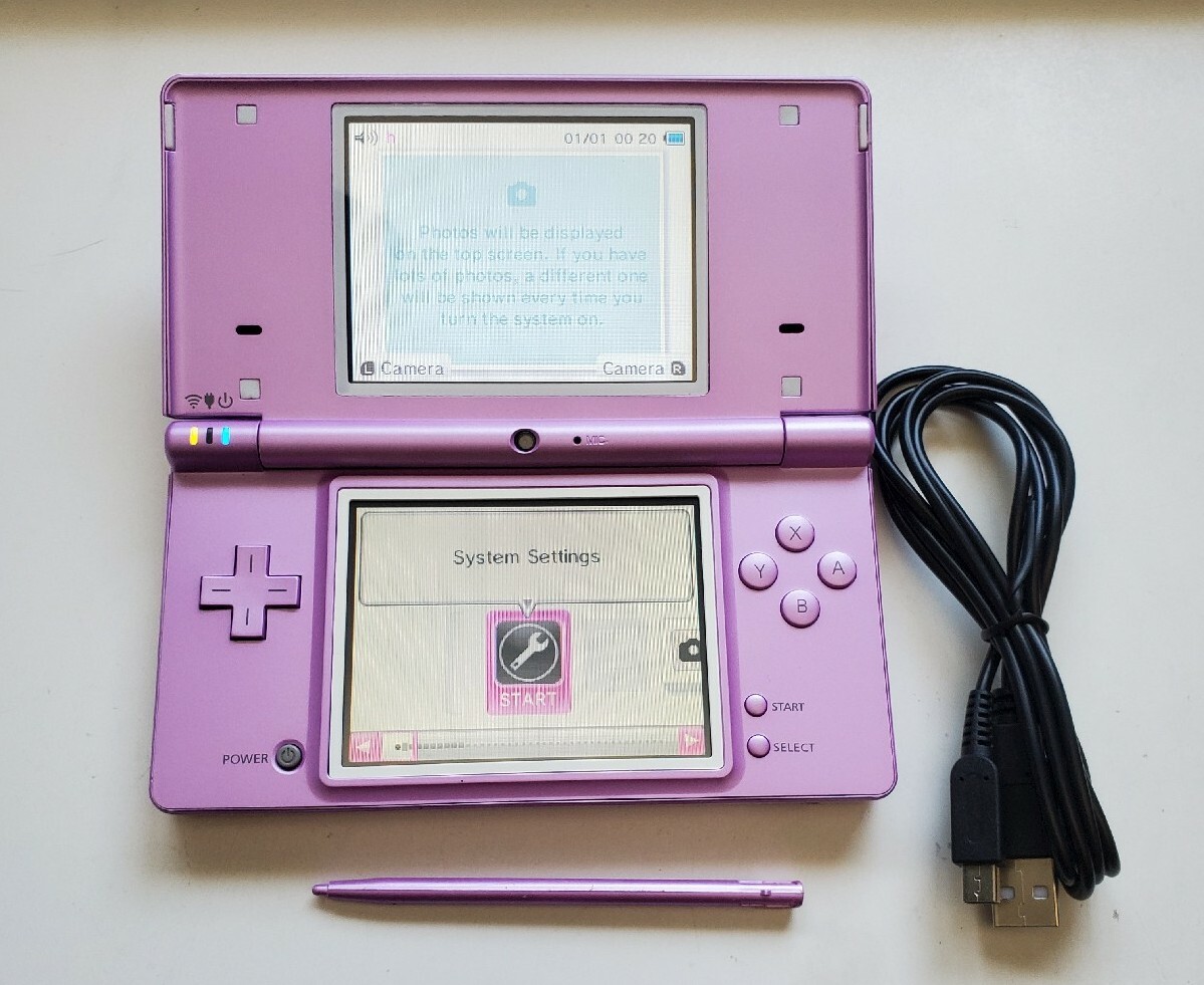Nintendo DSi purple Handheld System + charger FAST SHIPPING