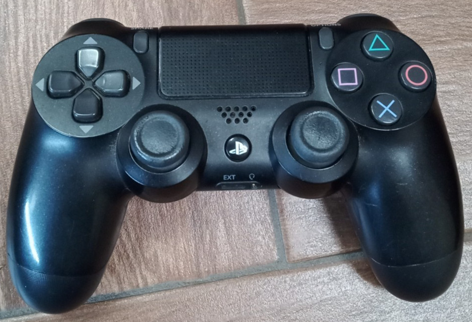 (MA2) Sony PlayStation 4 Pro 1TB CUH-7215B Console – Black