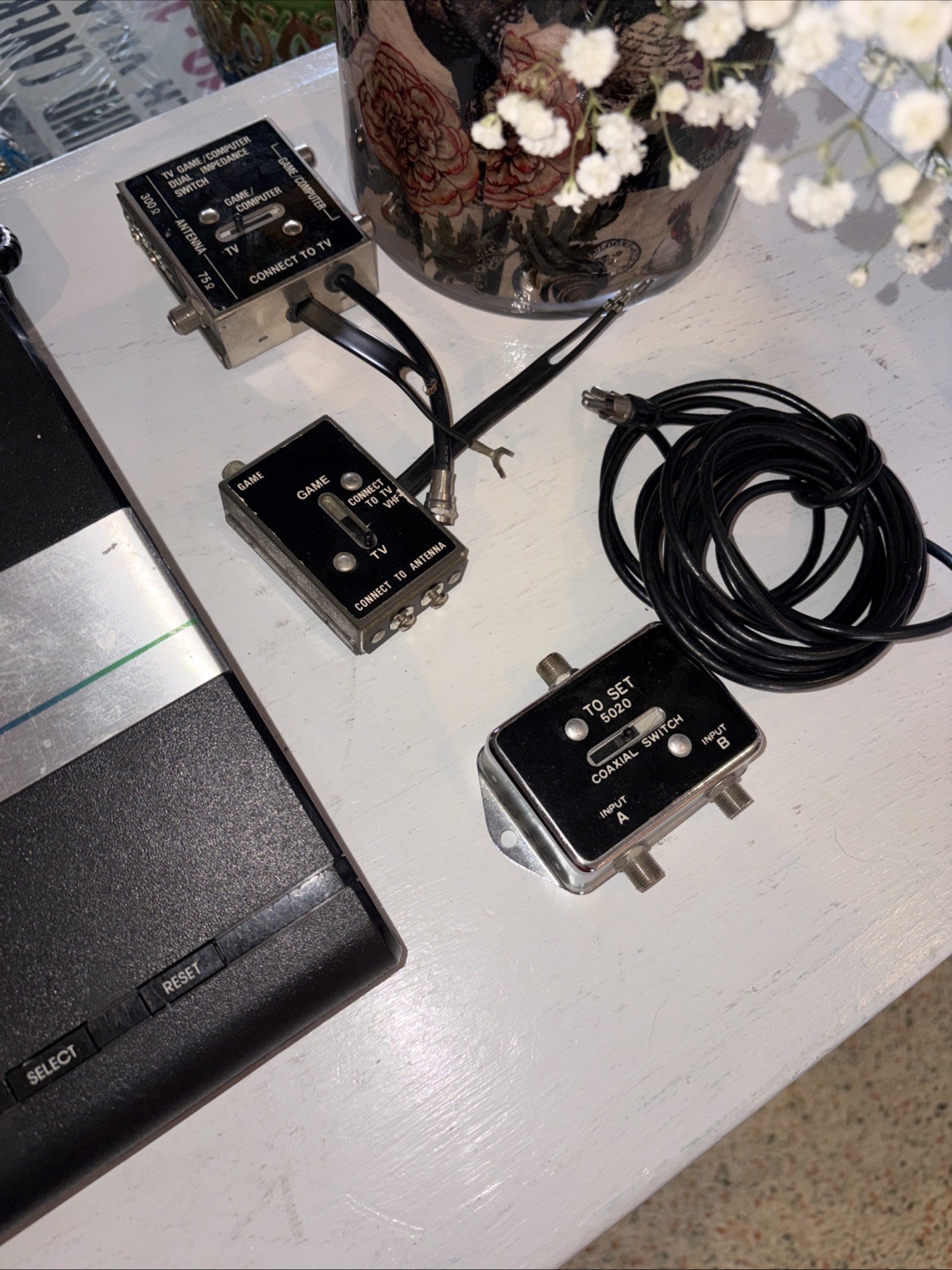 Atari 7800 Pro System Game Console 6 Controllers 27 Games Touchpad Lot Group