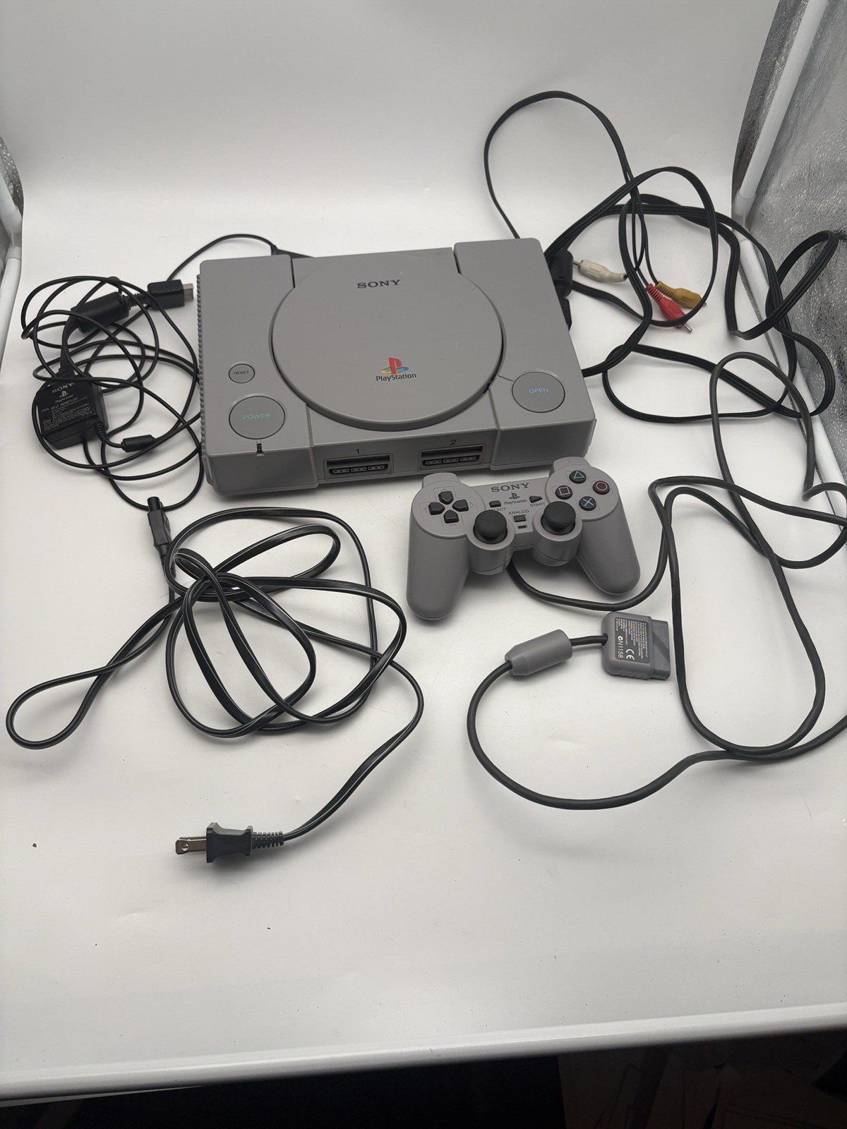 Sony PlayStation 1 Console SCPH-7501- PS1 BUNDLE – TESTED AND WORKING