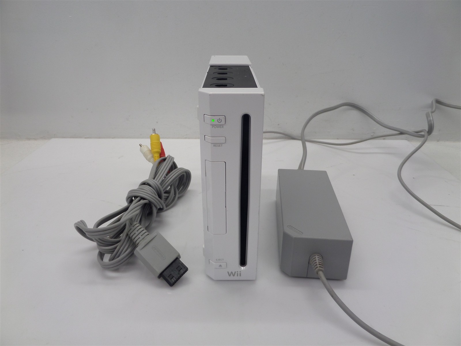 Nintendo Wii Console RVL-001 w/ Video Cable & Power Supply – No Remote