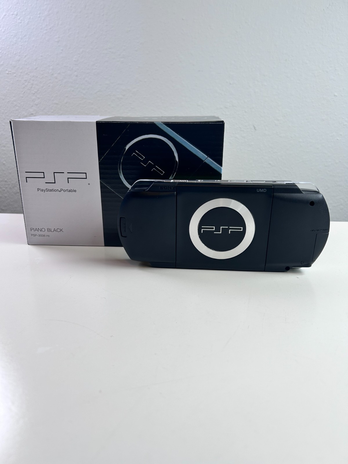 sony psp-1000 Piano black console