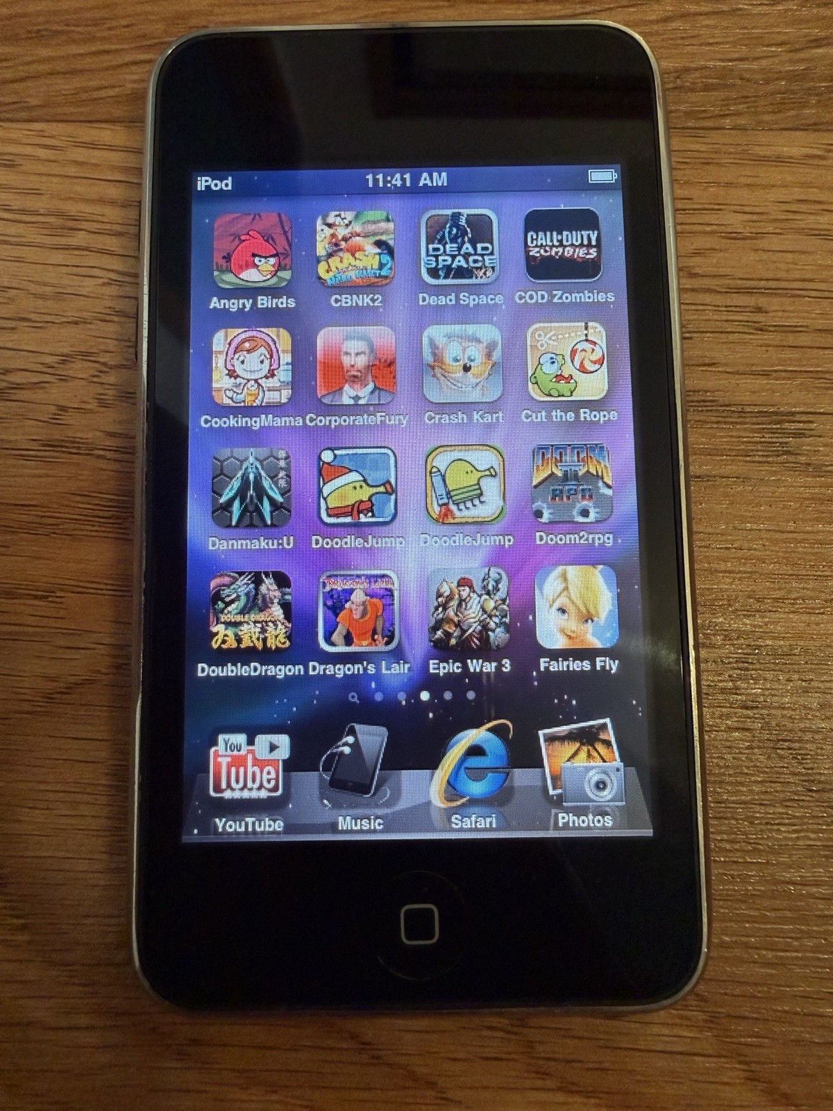iPod touch 2nd 8gb 48 Retro Games Voltron Resident Evil Scarface Last Stand