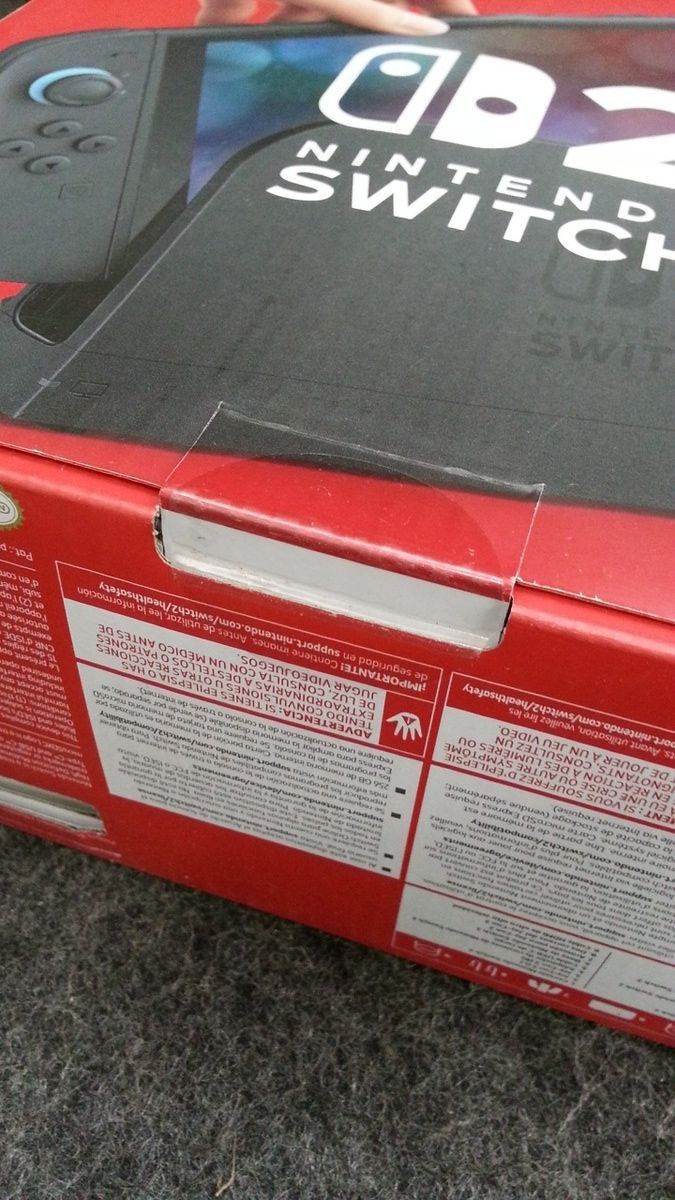 NINTENDO LEA-BEE-S-KB6LA-USZ Switch 2 Console + Mario Kart World Bundle 256GB
