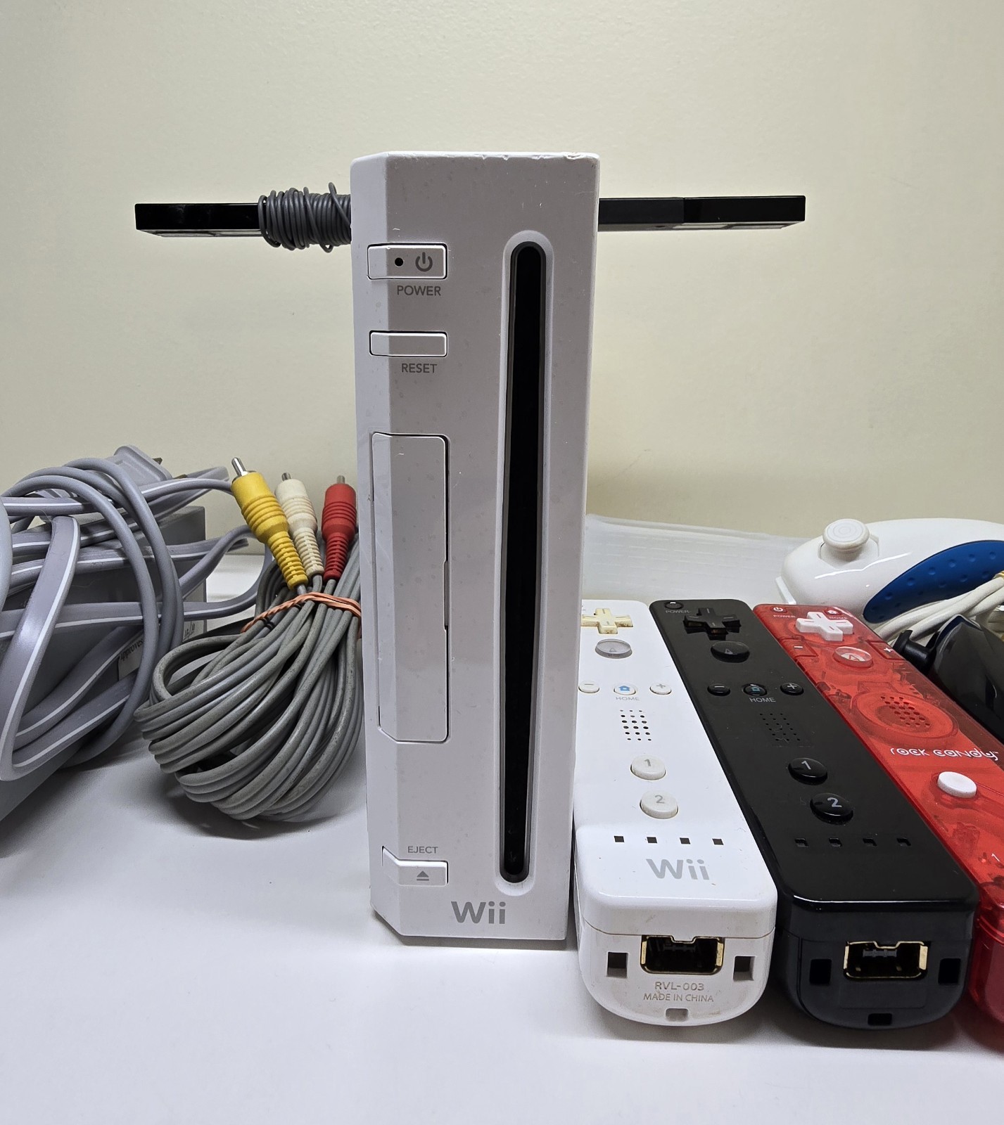 Nintendo Wii Console White Bundle RVL-001 – 3 Remotes 22 Games TESTED