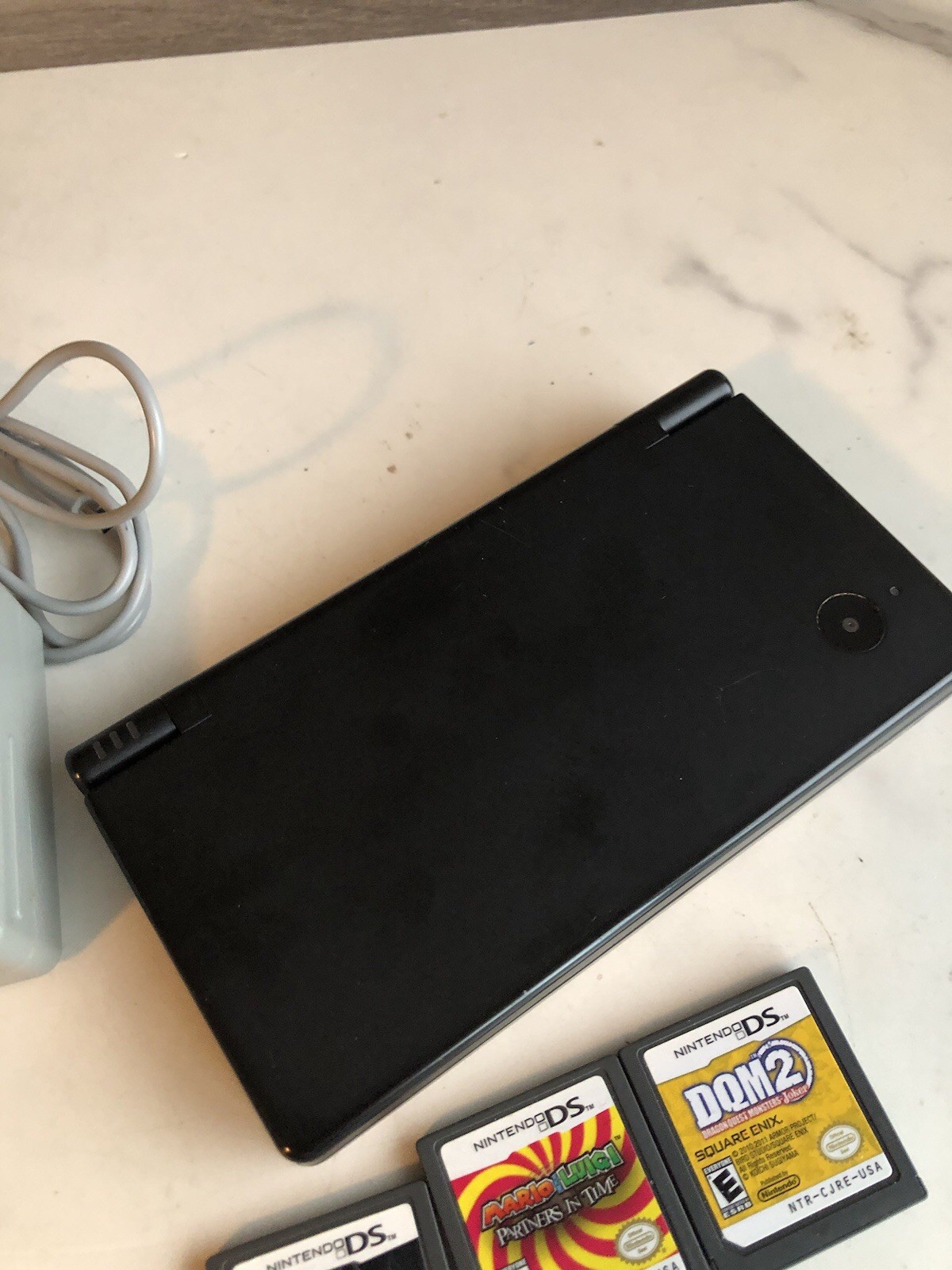 Nintendo DSi Matte Black Video Game Console 4 Games Lot w/ Charger Dragon Quest