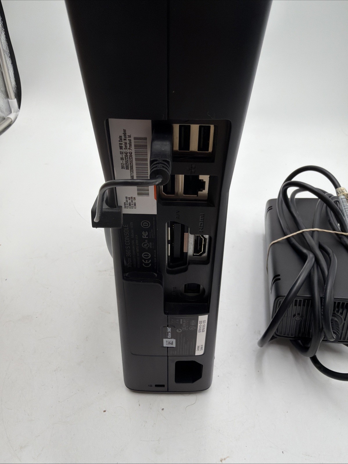 Microsoft Xbox 360 S 4GB Console – Black (1439) Works- Tested