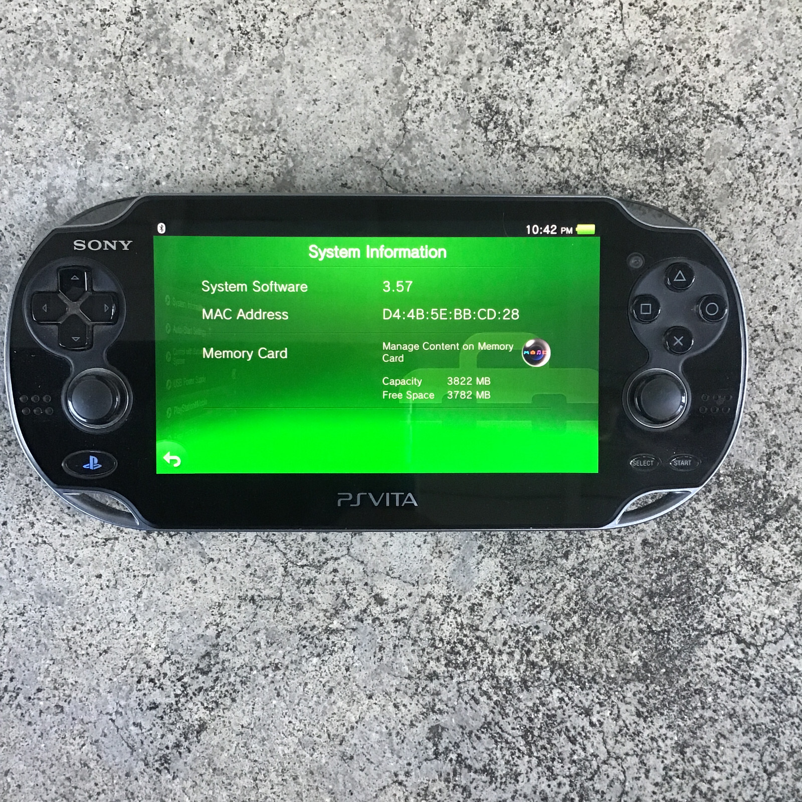 Sony PlayStation Vita PCH-1001 Black Handheld Console with OEM Charger Tested