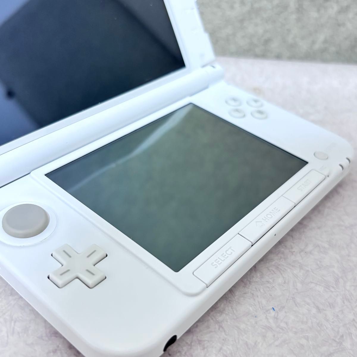 Nintendo 3DS LL White SPR-001 (JPN) Game Console Box