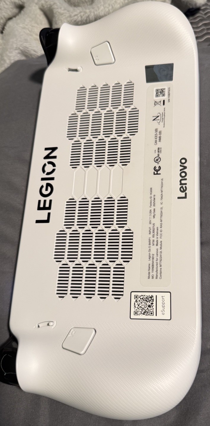 Lenovo Legion Go Handheld System 512GB 2560×1600 Wi-Fi USB-C w/65W Charger