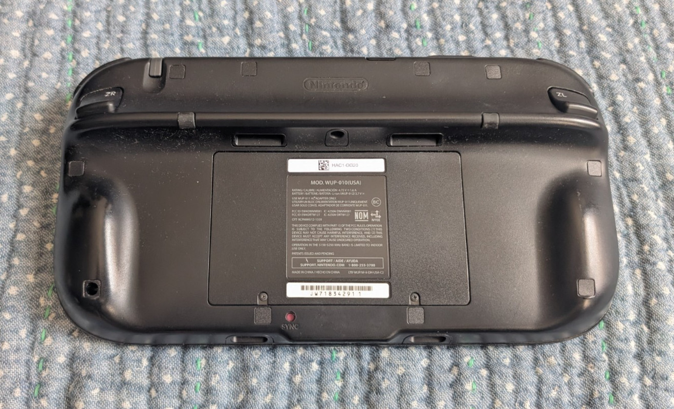 Nintendo Wii U Black Console Bundle w/ Game Pad 32GB – Broken / For Parts Repair