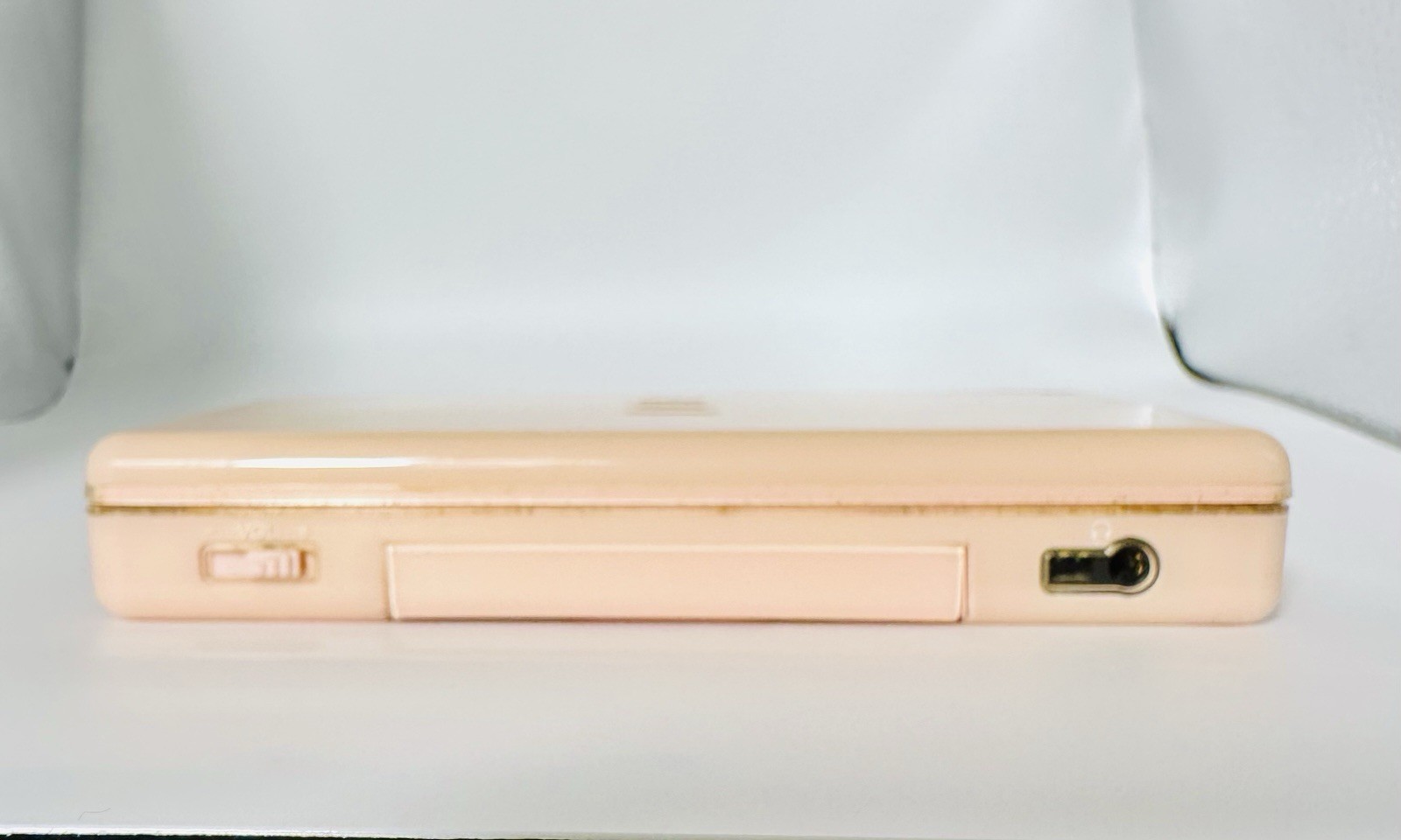 Nintendo DS Lite Pink Handheld Console Touchscreen Dual Screen with Stylus