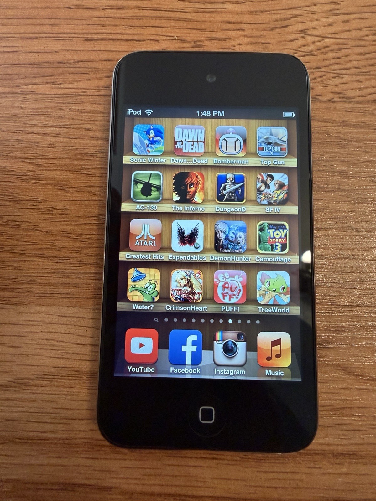 iPod touch 4th 64gb 160 Retro Games Voltron Resident Evil Infinity Blade