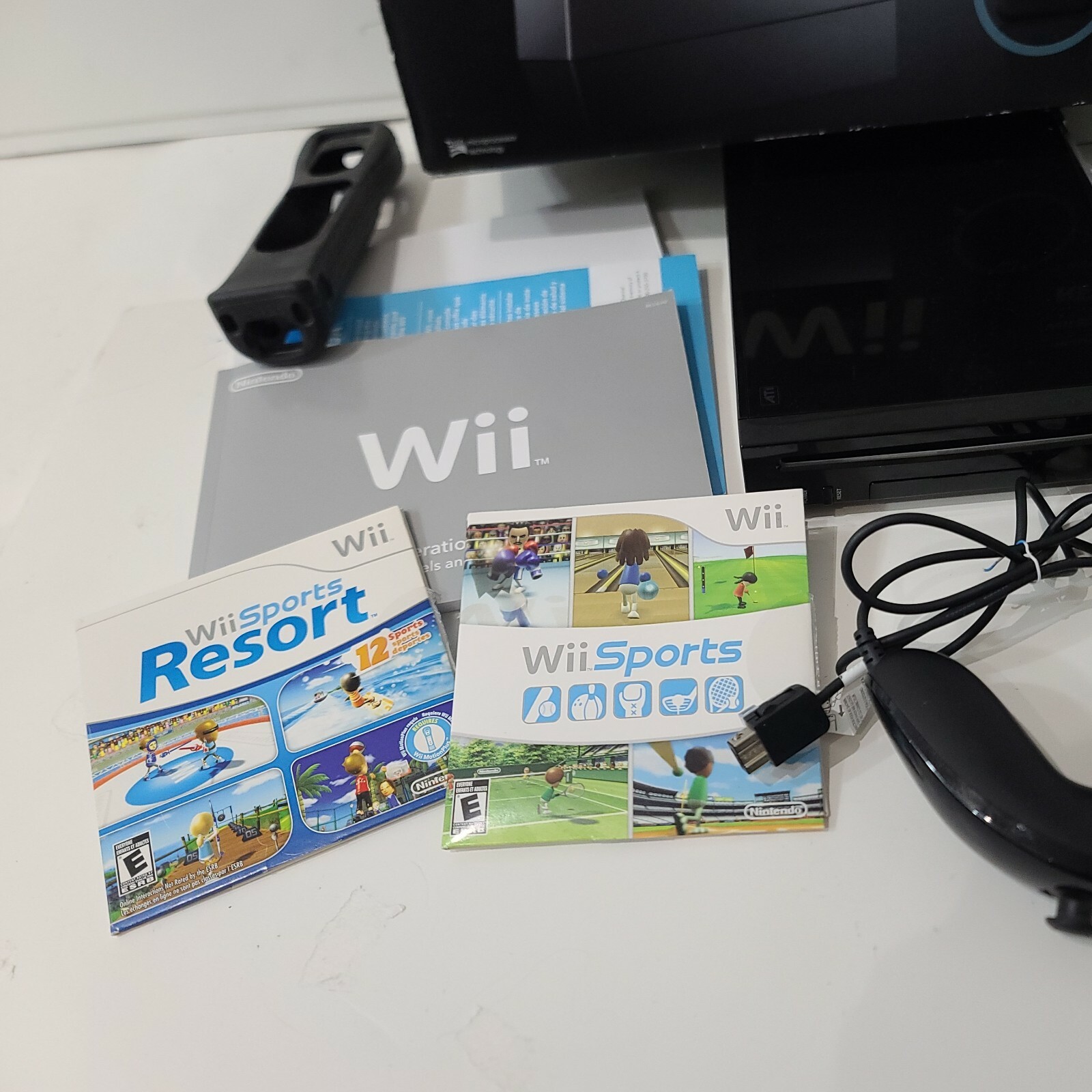 Nintendo Wii (Sports and Resort) *MotionPlus* Black Console CIB *Tested* in BOX