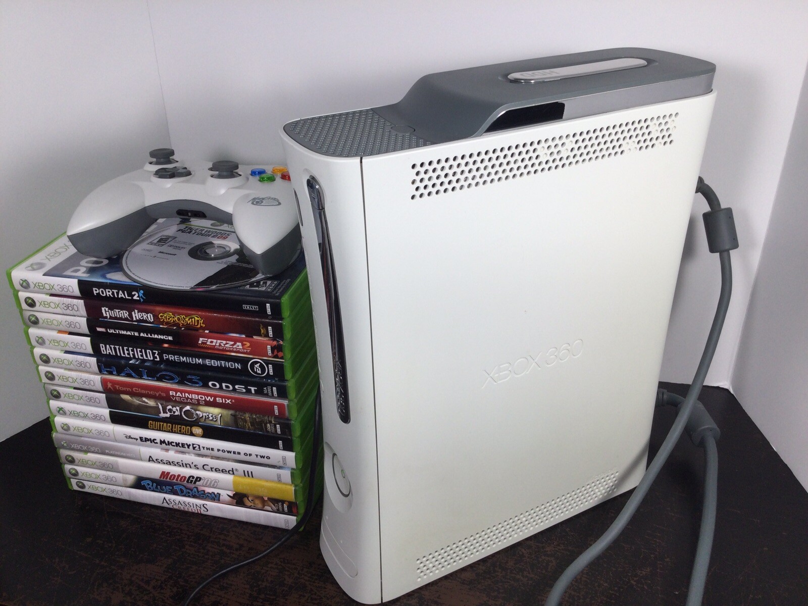 Microsoft Xbox 360 White Console Bundle 1 Controller & 14 Games Complete Tested