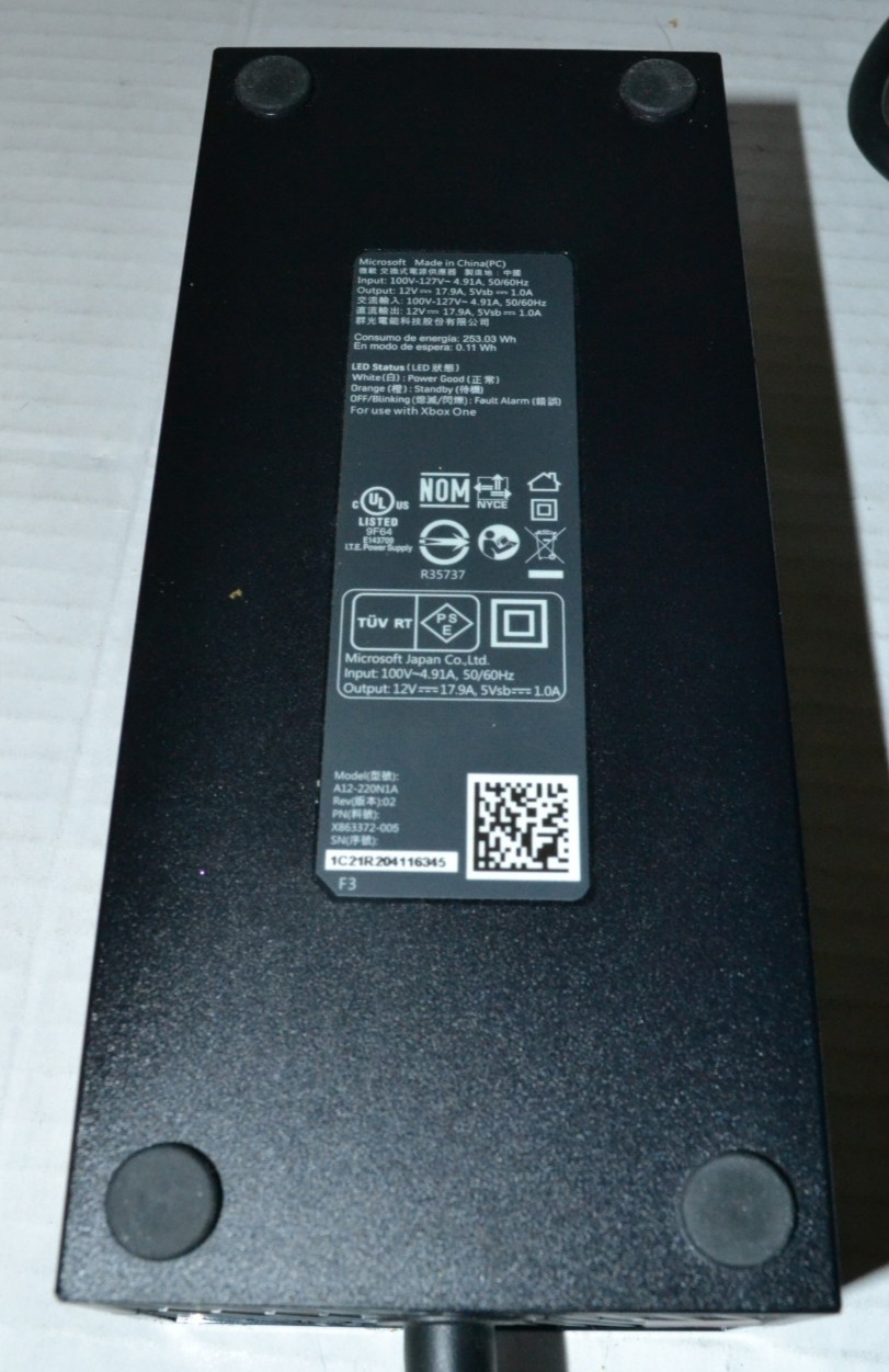 Microsoft Xbox One 500GB Console – Black (1540) Power Cord & Original Box Tested