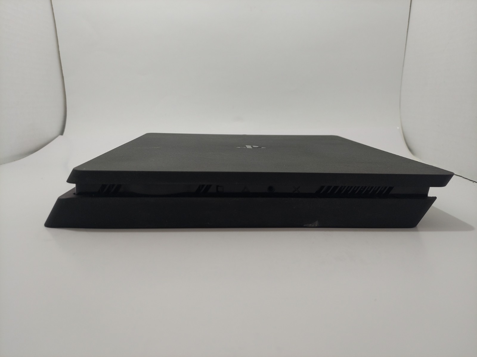 Sony PlayStation 4 Slim 1TB Console System Bundle With Game + Controller -Tested