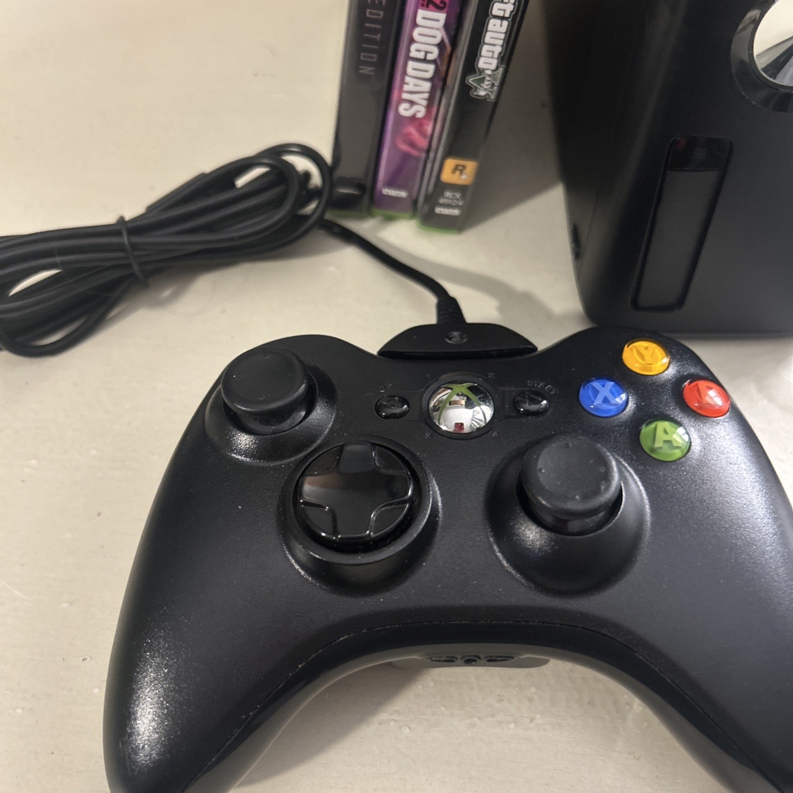 Xbox 360 S Slim Console Lot with three games one controller Controller Tested