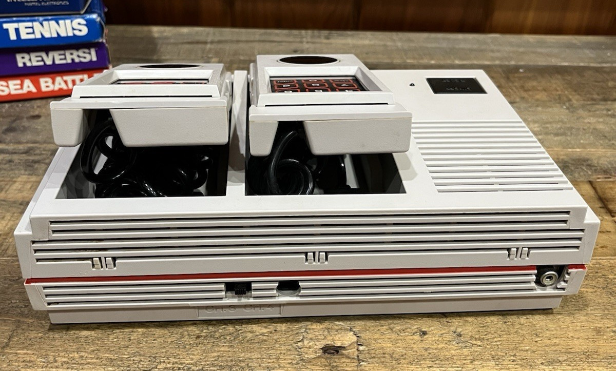 Vintage Mattell Intellivision II Console & 9 Games in boxes – TESTED & WORKS!