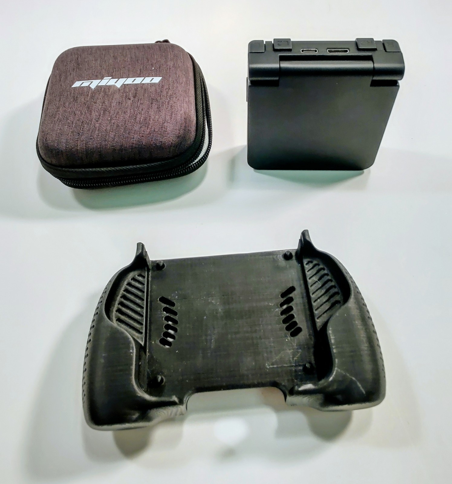 Miyoo Flip V2 BLACK Clamshell Retro Linux Handheld Game Console