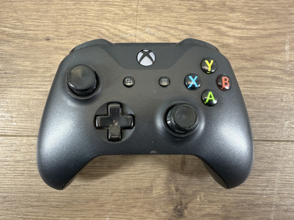 MICROSOFT XBOX ONE S – 1681 CONSOLE – 500GB ONE CONTROLLER (WCP037646)