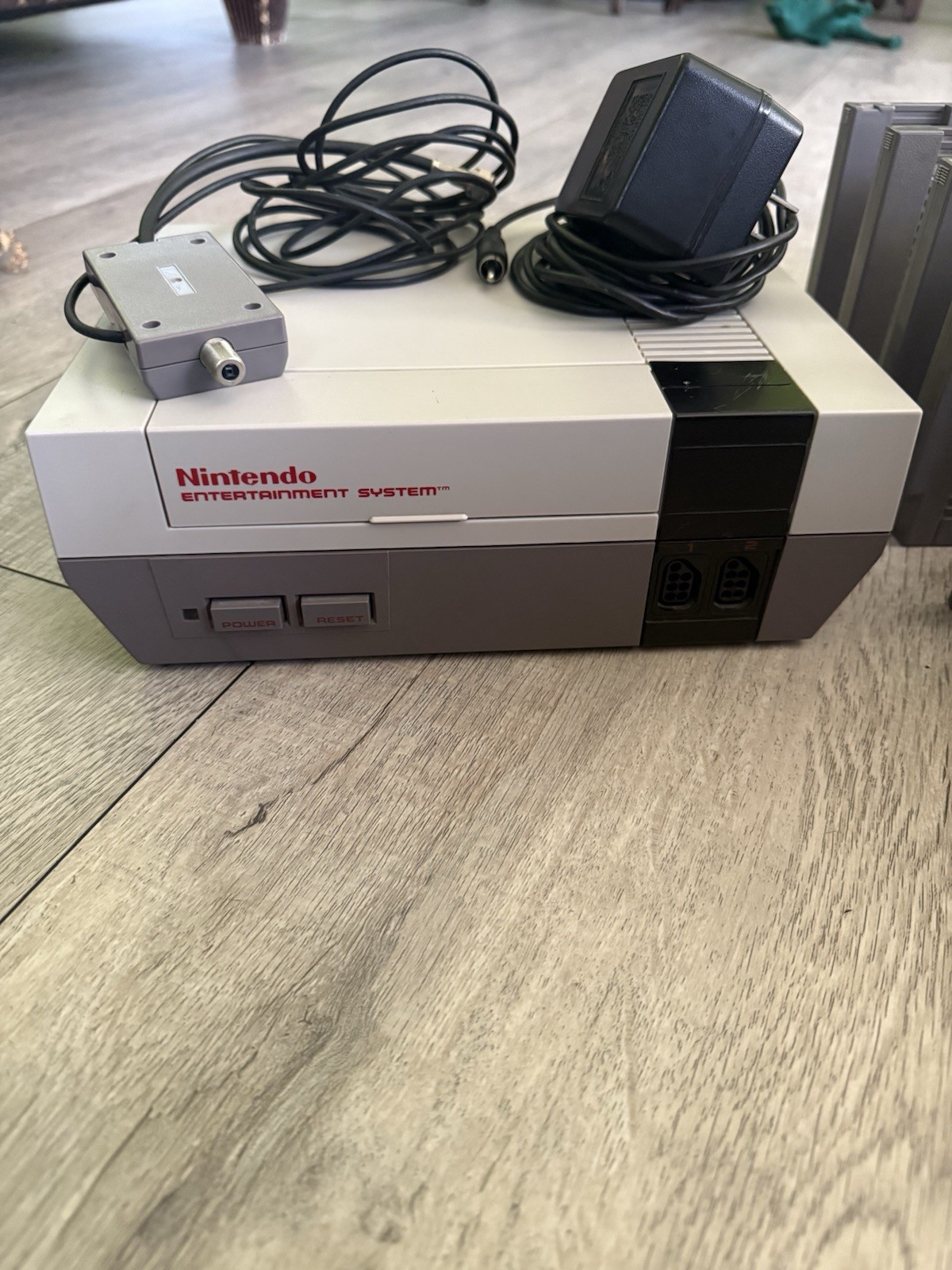 Nintendo Entertainment System Console With 6 Games Working Perfectly!!!!!