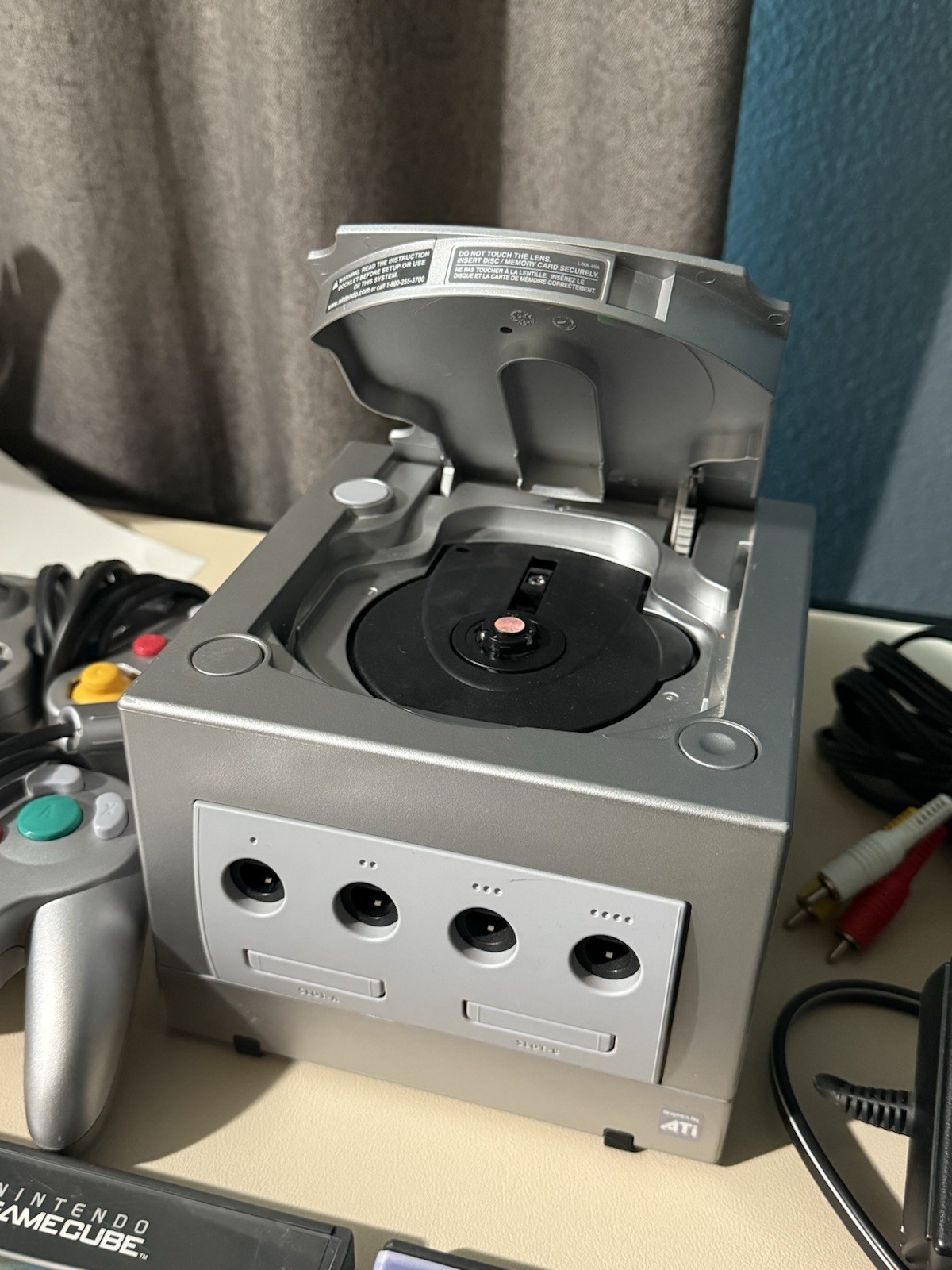 Nintendo GameCube Silver Console with 2 Controllers Mario Kart Double Dash Bundl