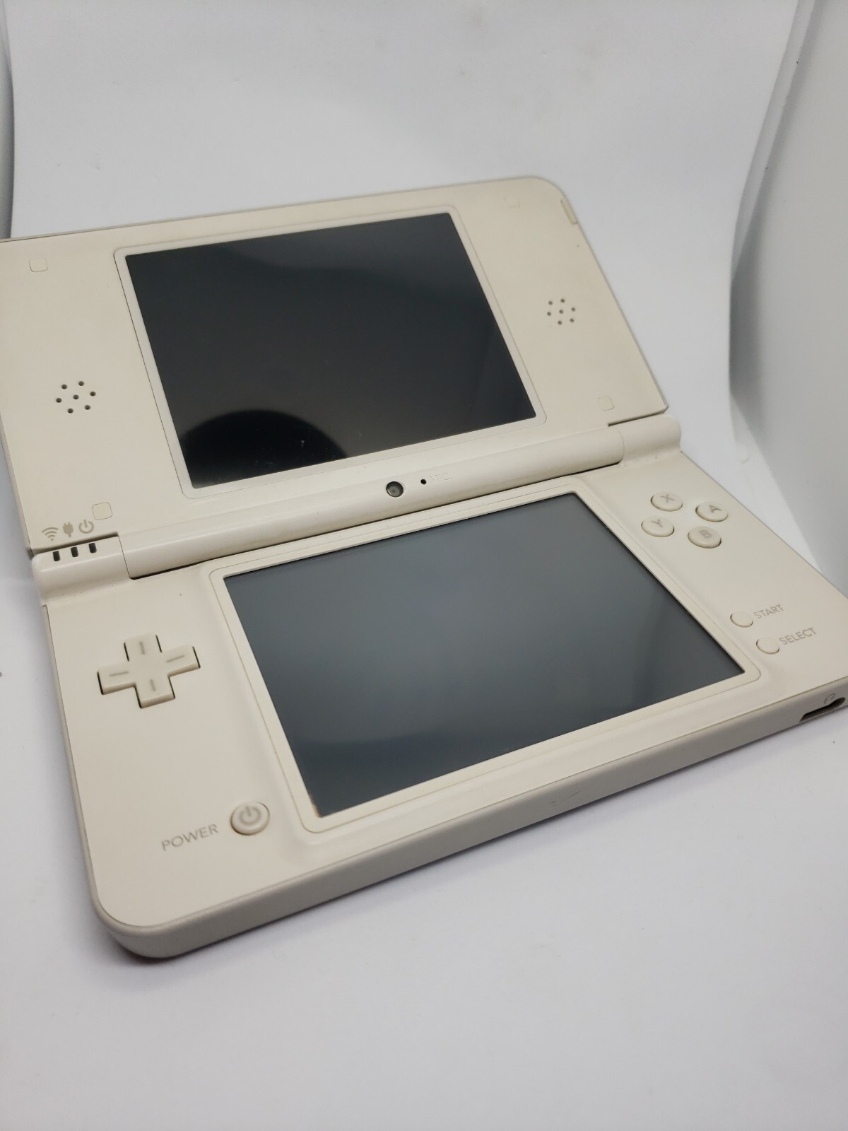 Nintendo DSi LL (JAPAN VERSION, Menu in Japan, USA Games work!) Ships from USA!!